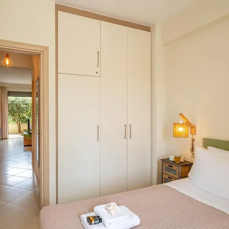 Chryssi Myhome Apartment *